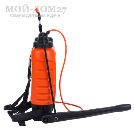 Опрыскиватель ранцевый 15 л. ЖУК классик (ОГ-112) | Мой-Дом27 | Бак, объемом 15 л, позволяет обрабатывать большие по площади участки, а универсальная конструкция предусматривает возможность переоборудования опрыскивателя для работы как правой, так и левой рукой.<br>
 Удобные плечевые ремни снимают напряжение в спине во время работы.<br>
 Расход рабочей жидкости 0,6-0,8 л/мин<br>
Регулировка распыла: от струи до тумана